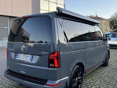 Usata VW California Beach 150 CV (110 kW) 2021 Grigio Furgone