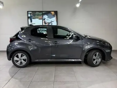 Nuova Mazda 2 116 CV (85 kW) 2025 Grigio Berlina