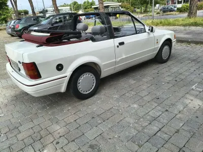 Usata Ford Escort Cabriolet Ghia 73 CV (53 kW) 1988 Cabrio