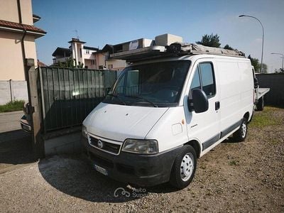 Usata Fiat Ducato 88 kW (120 CV) 2004 Bianco Furgone