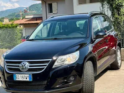 Usata VW Tiguan Sportline 140 CV (102 kW) 2010 Nero SUV