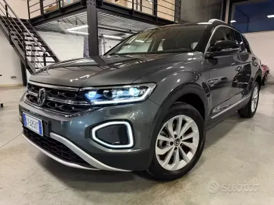 Usata VW T-Roc Style 116 CV (85 kW) 2025 Grigio SUV