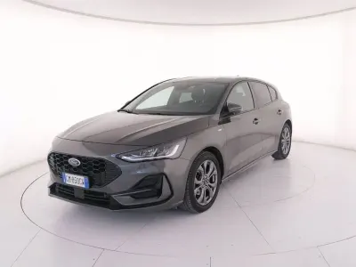 Usata Ford Focus ST-Line 125 CV (91 kW) 2022 Grigio Utilitaria
