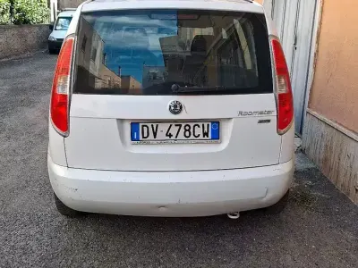 Usata Skoda Roomster 69 CV (50 kW) 2010 Bianco Monovolume