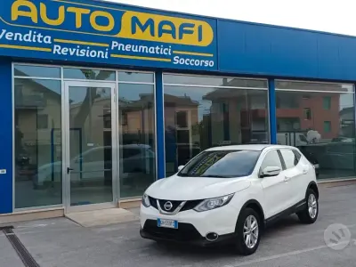 Usata Nissan Qashqai Tekna 110 CV (80 kW) 2016 Bianco SUV