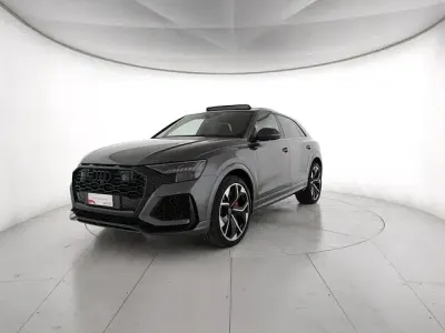 Usata Audi Q8 Comfort 600 CV (441 kW) 2021 Grigio daytona perla SUV