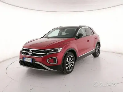 Usata VW T-Roc Style 110 CV (80 kW) 2023 Rosso SUV