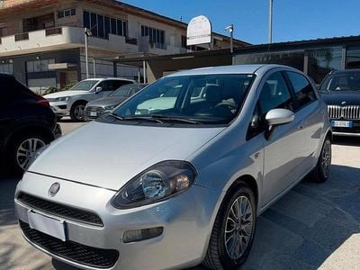 Begagnad Fiat Punto Easy 95 HK (69 kW) 2011 Silver Halvkombi