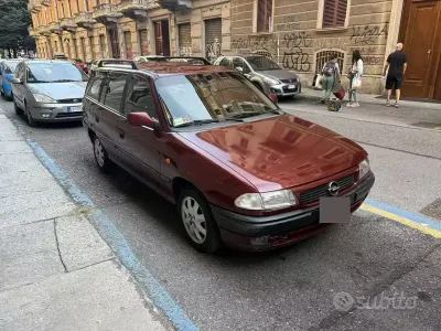 Usata Opel Astra 101 CV (74 kW) 1997 Rosso Station wagon