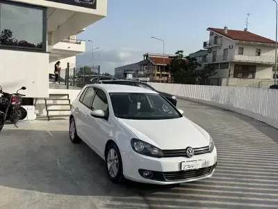 Usata VW Golf VI Highline 102 CV (75 kW) 2011 Bianco Utilitaria