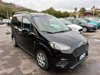 Usata Ford Tourneo Courier 74 CV (54 kW) 2019 Nero Monovolume