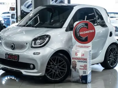 Begagnad Smart ForTwo Cabrio Brabus 90 HK (66 kW) 2017 Vit Cab