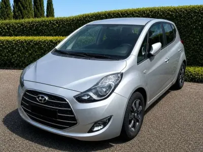 Usata Hyundai ix20 124 CV (91 kW) 2019 Argento Utilitaria