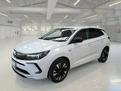 Usata Opel Grandland X Business Elegance 130 CV (95 kW) 2023 Bianco SUV