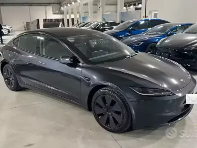 Usata Tesla Model 3 Long Range AWD 152 kW (208 CV) 2024 Grigio Berlina