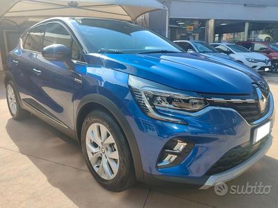Usata Renault Captur Intens 145 CV (106 kW) 2022 Blu SUV