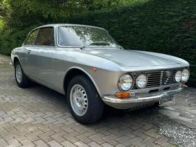 Usata Alfa Romeo GT 109 CV (80 kW) 1974 Argento Coupé