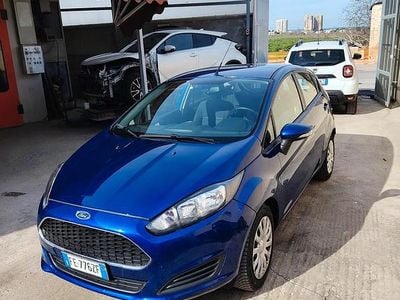 Usata Ford Fiesta Business Edition 75 CV (55 kW) 2017 Blu Berlina