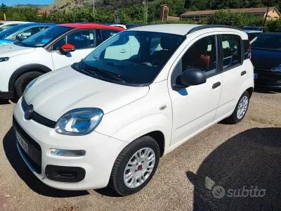 Usado Fiat Panda Lounge 85 HP (62 kW) 2013 Cinzento Citadino