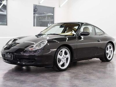 Begagnad Porsche 911 Carrera 300 HK (220 kW) 2001 Svart Sportkupé