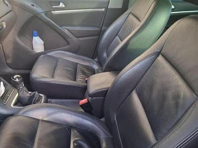 Usata VW Tiguan 140 CV (102 kW) 2012 Nero SUV