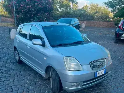 Usata Kia Picanto EX 65 CV (47 kW) 2005 Grigio Utilitaria