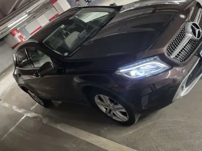 Usata Mercedes GLA200 136 CV (100 kW) 2016 Marrone SUV