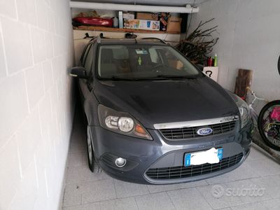 usata Ford Focus SW 2010 incidentata