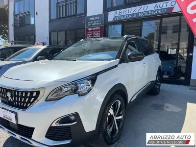 Usata Peugeot 5008 Allure 132 CV (97 kW) 2020 Bianco SUV