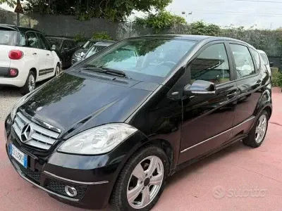 Usata Mercedes A180 Avantgarde 109 CV (80 kW) 2010 Nero Berlina