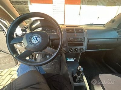 Usata VW Polo Trendline 64 CV (47 kW) 2002 Grigio Berlina