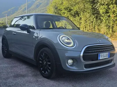 Usata Mini Cooper D 116 CV (85 kW) 2018 Grigio Utilitaria
