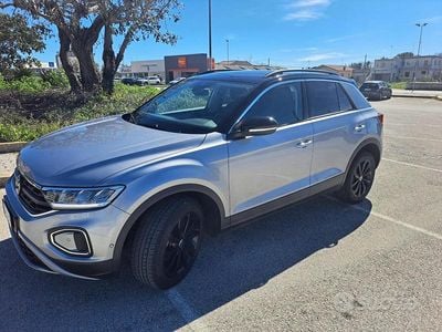 Usata VW T-Roc 150 CV (110 kW) 2023 Grigio SUV