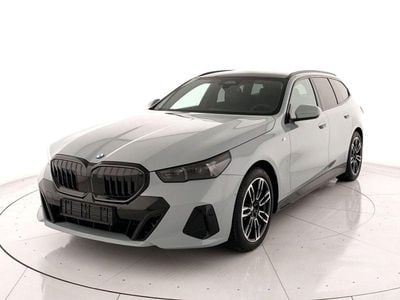 Usata BMW 520 M Sport 197 CV (144 kW) 2025 Grigio Station wagon