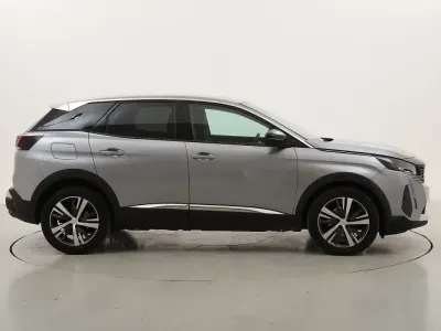 Usata Peugeot 3008 Allure 131 CV (96 kW) 2022 Grigiogrigio SUV