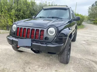 Second-hand Jeep Cherokee Limited 163 CP (119 kW) 2007 Negru SUV