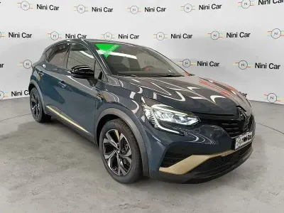 Usata Renault Captur Engineered 145 CV (106 kW) 2023 Blu SUV