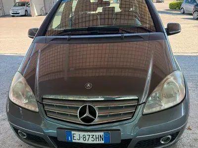 Usata Mercedes A160 82 CV (60 kW) 2011 Grigio Utilitaria