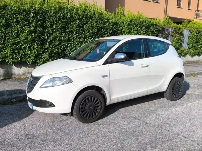Usata Lancia Ypsilon