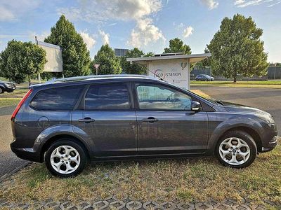 Usata Ford Focus 115 CV (84 kW) 2010 Blu Station wagon