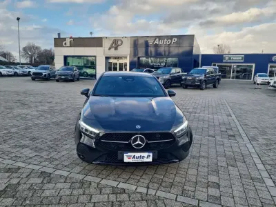 Usata Mercedes A180 Advanced 136 CV (100 kW) 2025 Nero Berlina