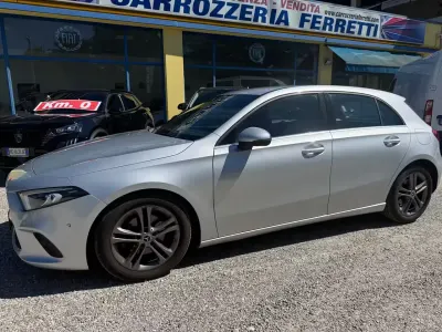Usata Mercedes A180 Business 116 CV (85 kW) 2019 Grigio Berlina