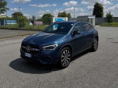 Usata Mercedes GLA200 Business 150 CV (110 kW) 2021 Blu/azzurro SUV