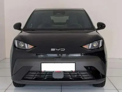 Nuova BYD Dolphin Surf Boost 64 kW (88 CV) 2026 Nero Utilitaria