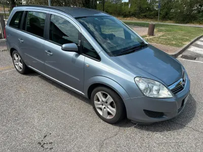 Usata Opel Zafira 115 CV (84 kW) 2009 Grigio Monovolume