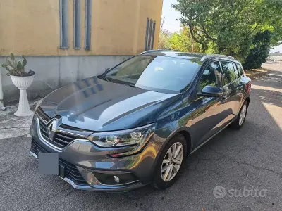 Usata Renault Mégane GrandTour 110 CV (80 kW) 2017 Grigio Station wagon