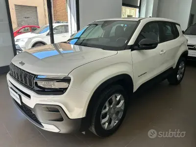 Usata Jeep Avenger Altitude 100 CV (73 kW) 2023 Bianco SUV