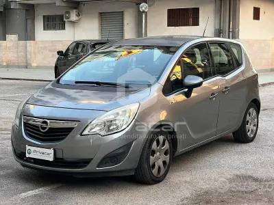 Usata Opel Meriva Cosmo 95 CV (69 kW) 2012 Grigio Monovolume