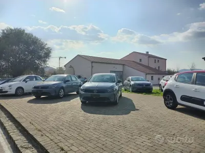 Usata Opel Corsa 75 CV (55 kW) 2024 Grigio Utilitaria