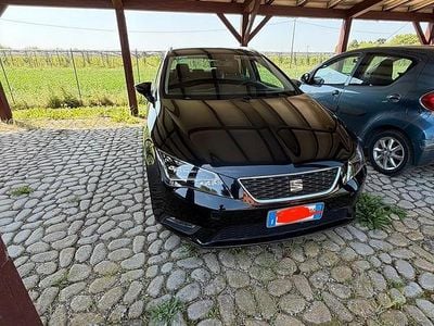 Usata Seat Leon 105 CV (77 kW) 2014 Nero Station wagon